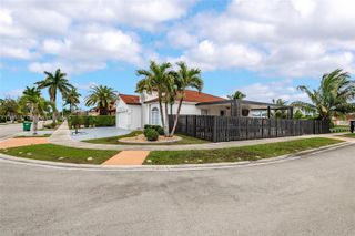 2911 SW 149th Pl, Miami, FL 33185