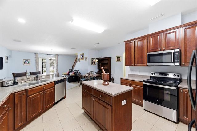 6823 GREEN HERON DRIVE, Wesley Chapel, FL 33545