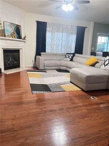 160 Finchley Drive, Roswell, GA 30076