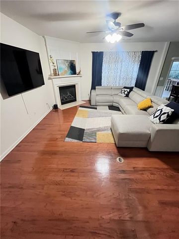 160 Finchley Drive, Roswell, GA 30076