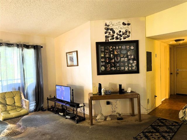 3223 FOX CHASE CIRCLE N 206, Palm Harbor, FL 34683