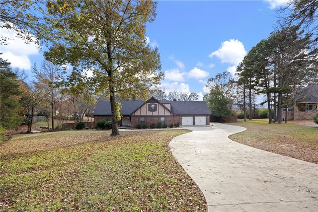 1424 Lands End, Russellville, AR 72802