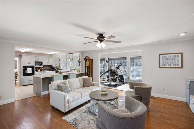 1424 Lands End, Russellville, AR 72802