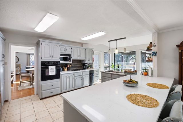 1424 Lands End, Russellville, AR 72802