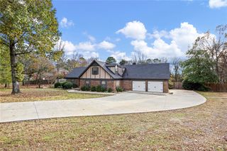 1424 Lands End, Russellville, AR 72802