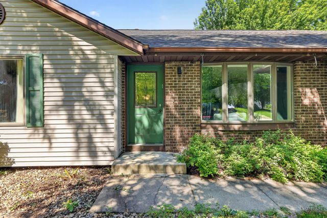 929 Byron Avenue N, Byron, MN 55920