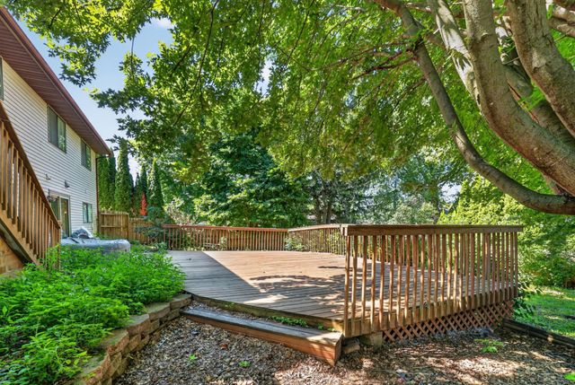 929 Byron Avenue N, Byron, MN 55920