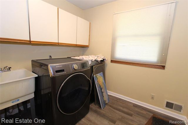 360 Wilshire Drive, Bloomfield Hills, MI 48302