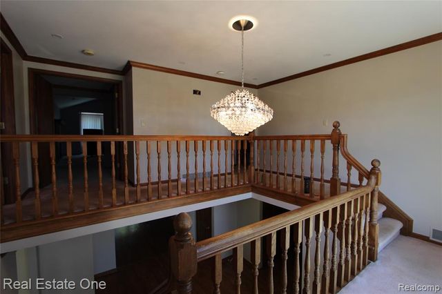 360 Wilshire Drive, Bloomfield Hills, MI 48302