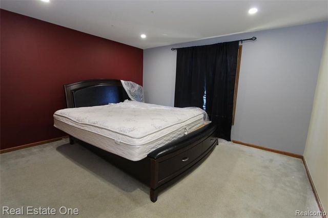 360 Wilshire Drive, Bloomfield Hills, MI 48302