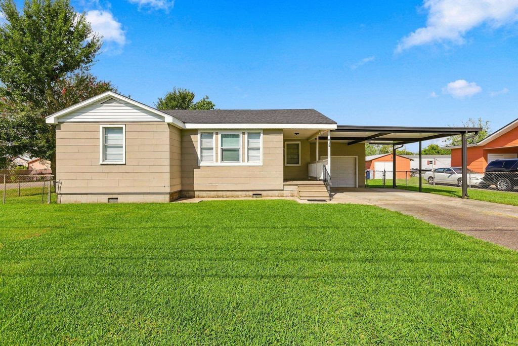 812 Jefferson, Thibodaux, LA 70301