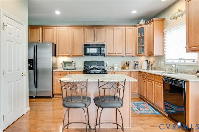 704 Taylors Hill Ct, Manakin Sabot, VA 23103
