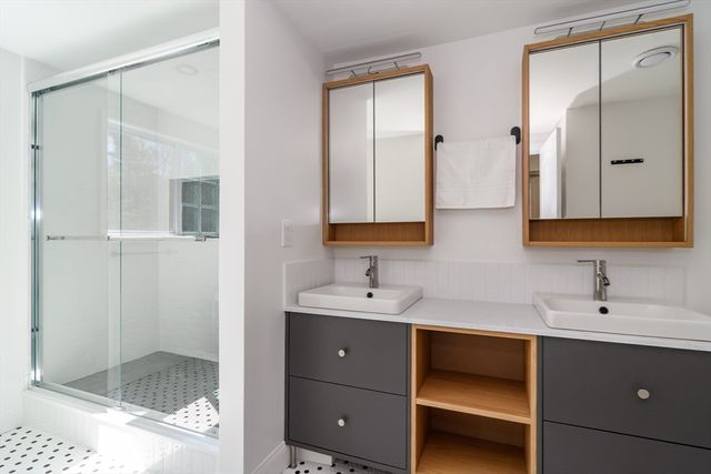 62 Voyagers Ln 62, Ashland, MA 01721