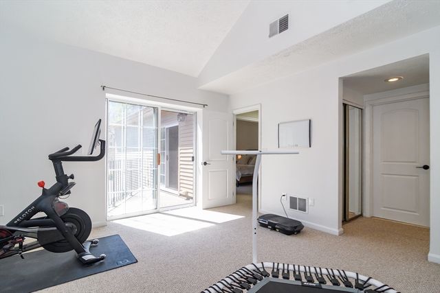 62 Voyagers Ln 62, Ashland, MA 01721