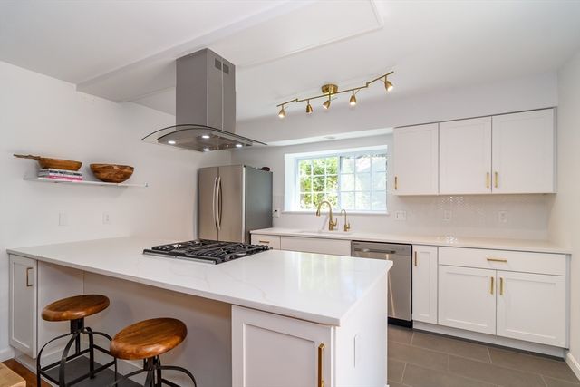 62 Voyagers Ln 62, Ashland, MA 01721