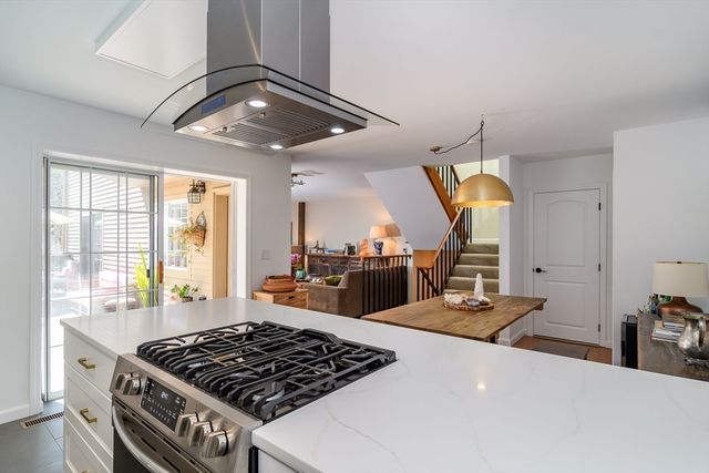 62 Voyagers Ln 62, Ashland, MA 01721