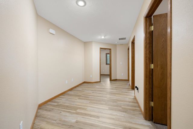 514 16th St SW, Minot, ND 58701