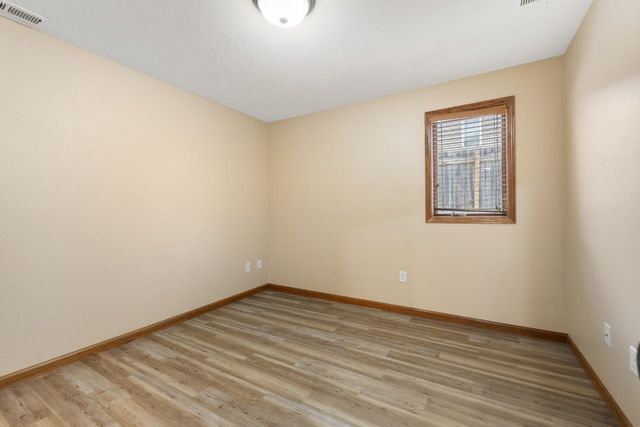 514 16th St SW, Minot, ND 58701