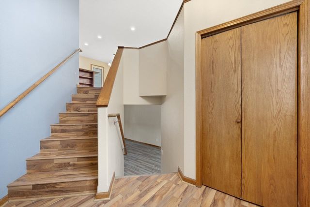 514 16th St SW, Minot, ND 58701