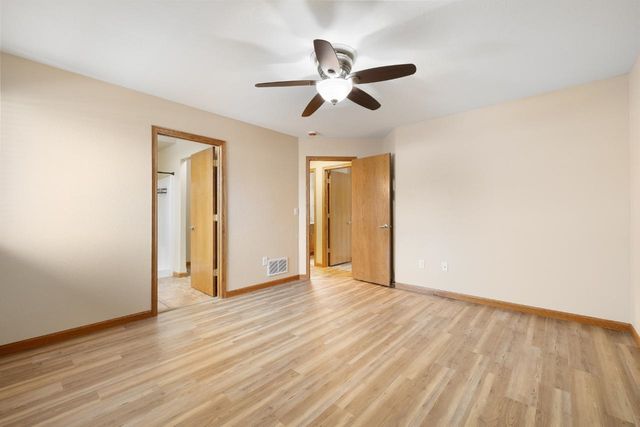 514 16th St SW, Minot, ND 58701