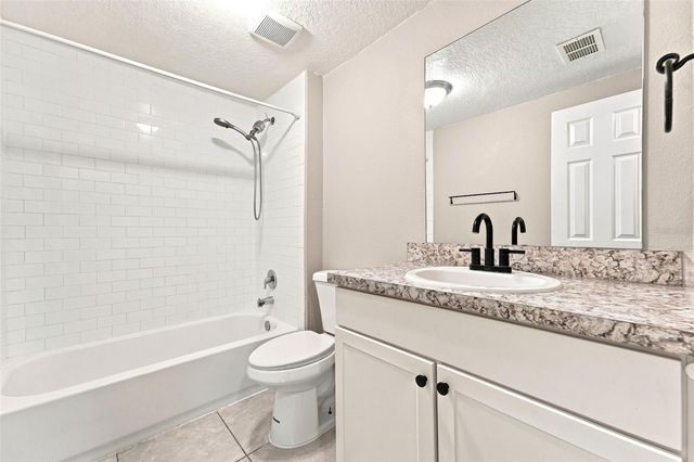 259 COLOMBA ROAD, Debary, FL 32713