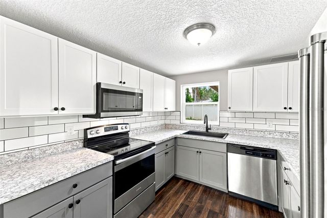 259 COLOMBA ROAD, Debary, FL 32713