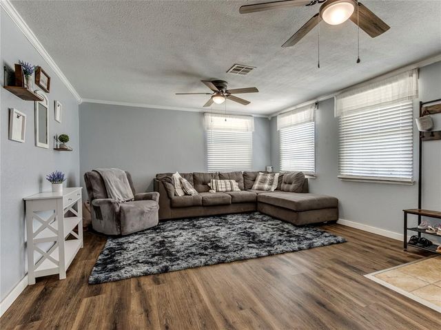 9825 SE 43rd Street, Oklahoma City, OK 73150