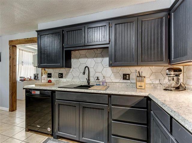 9825 SE 43rd Street, Oklahoma City, OK 73150