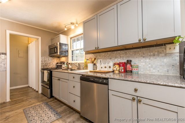 823 E Donaldson Avenue, Raeford, NC 28376