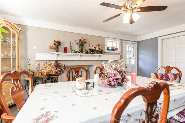 823 E Donaldson Avenue, Raeford, NC 28376