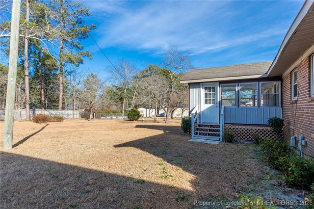 823 E Donaldson Avenue, Raeford, NC 28376