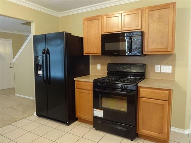 8918 Farm Ridge Lane, Humble, TX 77338