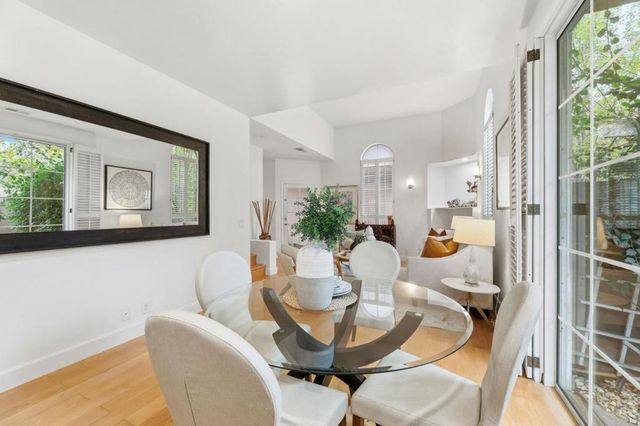 128 Cuesta Drive 5, Los Altos, CA 94022