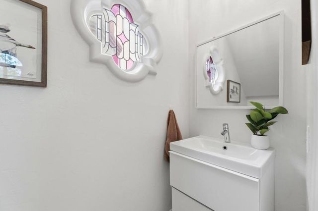 128 Cuesta Drive 5, Los Altos, CA 94022