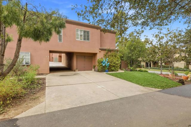 128 Cuesta Drive 5, Los Altos, CA 94022