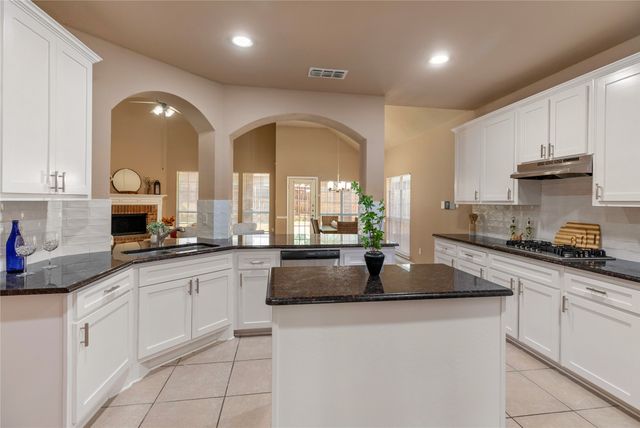 8225 Painted Tree Trail, Fort Worth, TX 76131