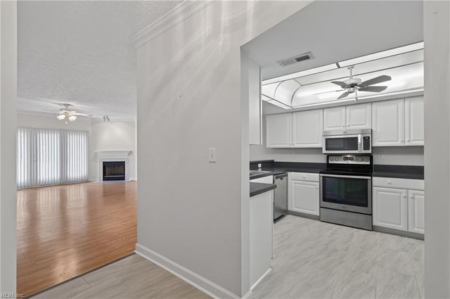 128 Genoa Dr Unit 19, Hampton, VA 23664