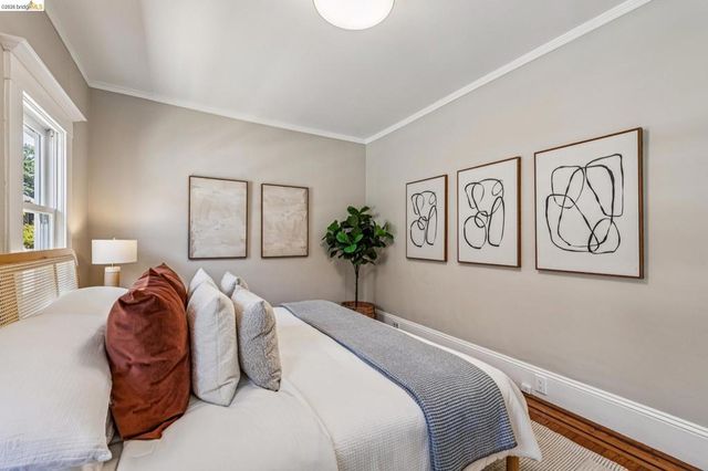 6521 Dover St, Berkeley, CA 94703