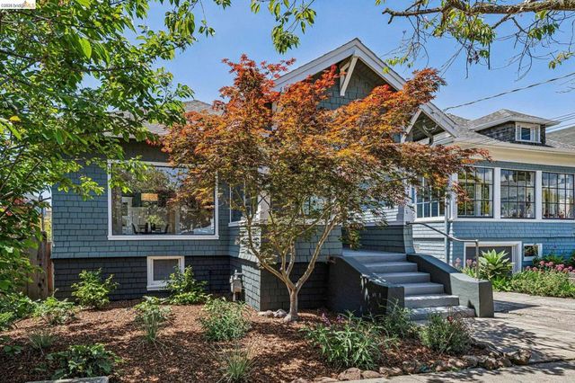6521 Dover St, Berkeley, CA 94703