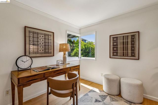 6521 Dover St, Berkeley, CA 94703