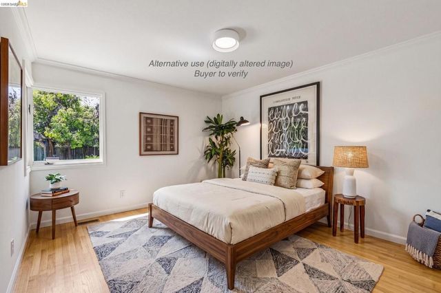 6521 Dover St, Berkeley, CA 94703