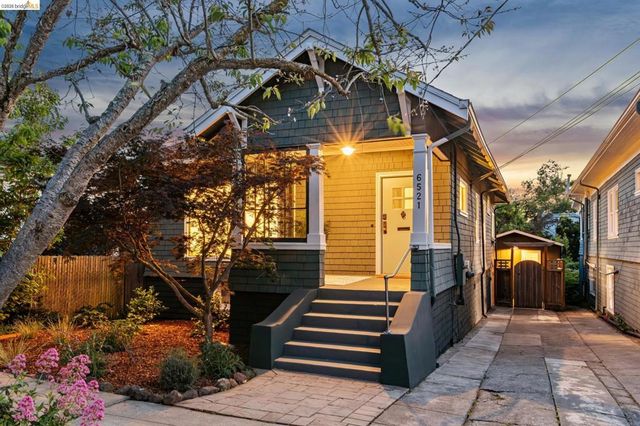 6521 Dover St, Berkeley, CA 94703