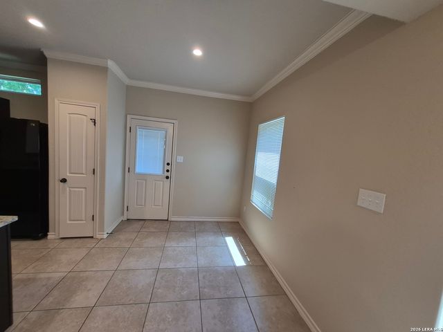 7014 Lakeview Dr Unit 102, San Antonio, TX 78244