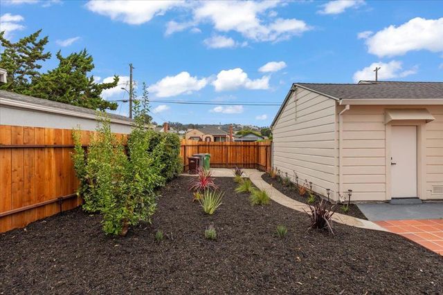 2229 103rd Avenue, Oakland, CA 94603