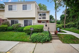 216 Unit M Springmeadow Drive, Holbrook, NY 11741