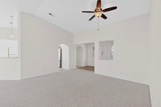 5913 Chaco Loop NE, Rio Rancho, NM 87144