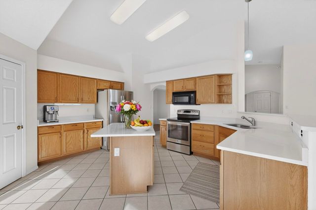 5913 Chaco Loop NE, Rio Rancho, NM 87144