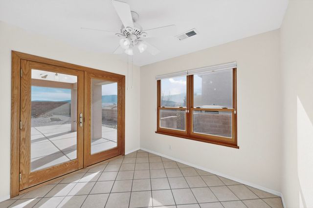 5913 Chaco Loop NE, Rio Rancho, NM 87144