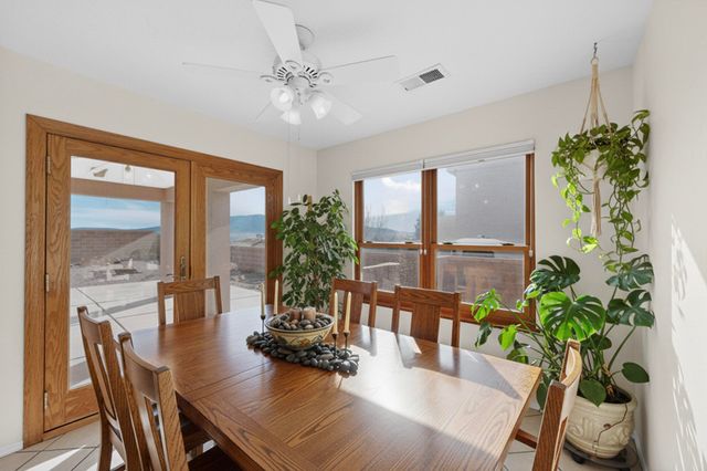 5913 Chaco Loop NE, Rio Rancho, NM 87144