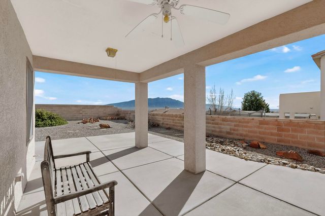 5913 Chaco Loop NE, Rio Rancho, NM 87144